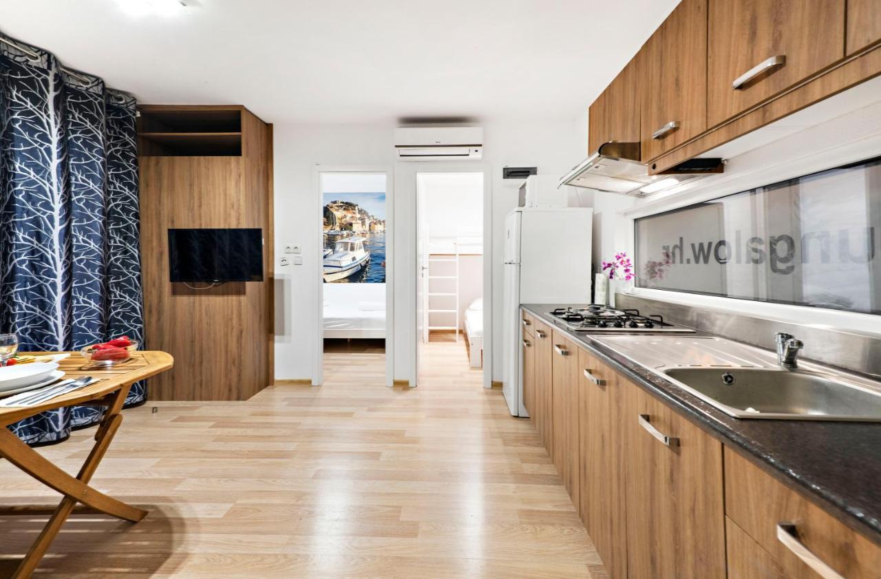Mediteran Travel Mobile Homes Solaris Brodarica  Extérieur photo