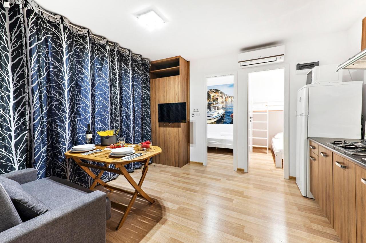 Mediteran Travel Mobile Homes Solaris Brodarica  Extérieur photo