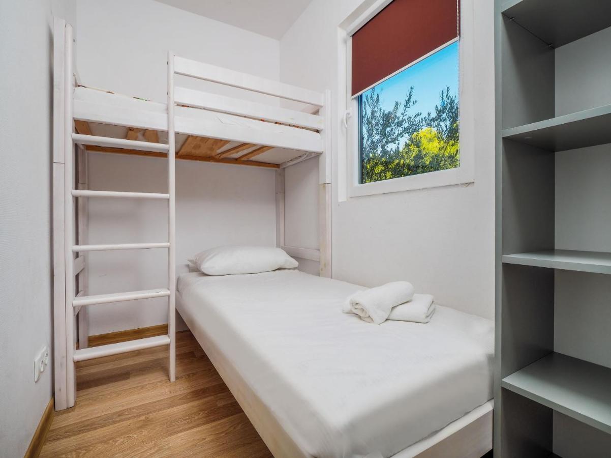 Mediteran Travel Mobile Homes Solaris Brodarica  Extérieur photo